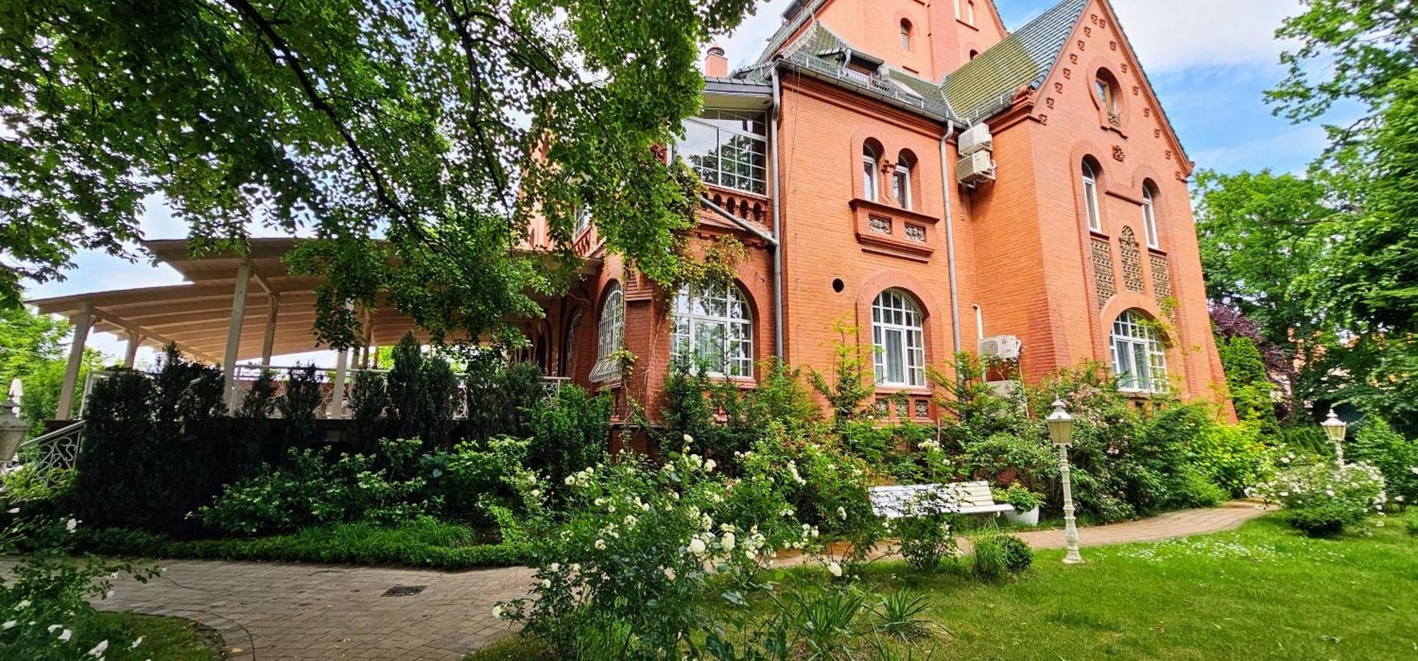Palacyk Chojnow Exterior photo
